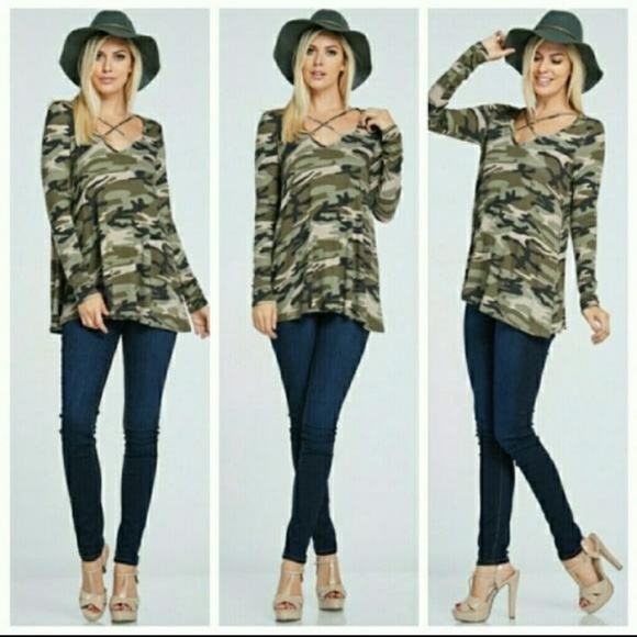 Camo Criss Cross Top - Picture 2 of 3